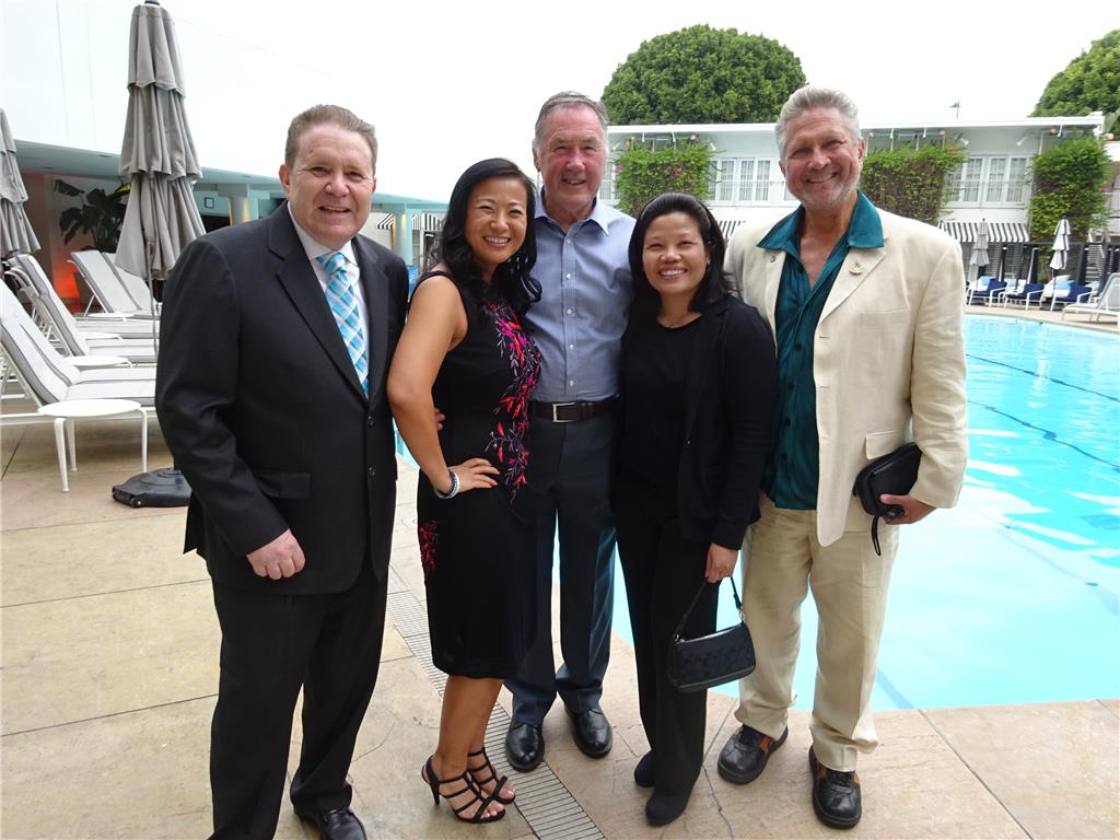 Barry, Eliana, Kate and Ashlie with Tottenham legend, Keith Burkinshaw (center). Circa 55 Restaurant, The Beverly Hilton, Los Angeles